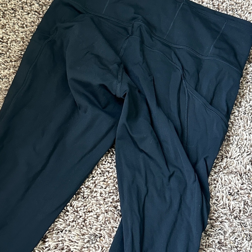 Lululemon - Picture 3 of 4